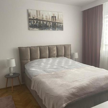 Astra 1Bedroom Brasov Exterior photo